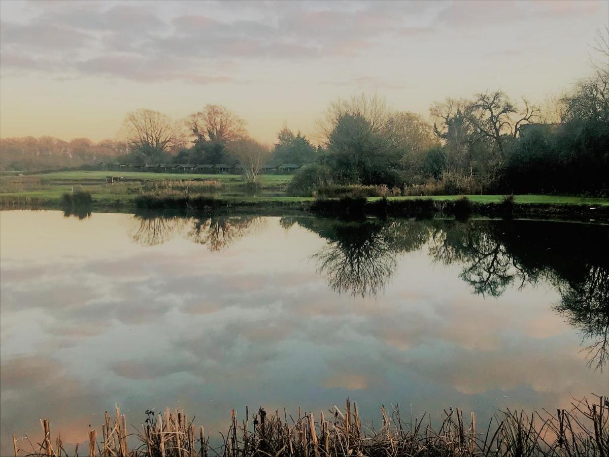 Bransford Farm Fishery & B & B Exterior photo
